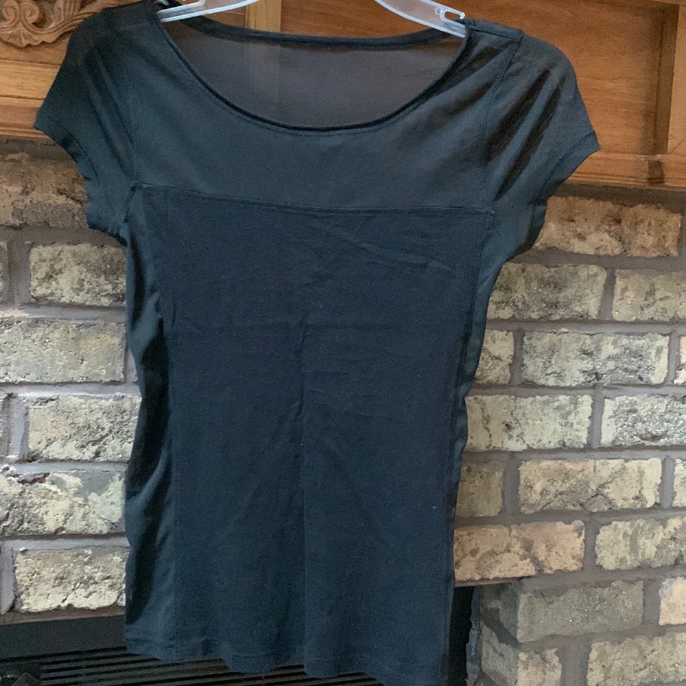 Black knit and mesh express tee size xs